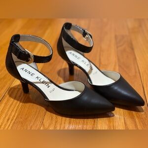 Anne Klein Fabulist Black Pump Sz 9 EXCELLENT CONDITION